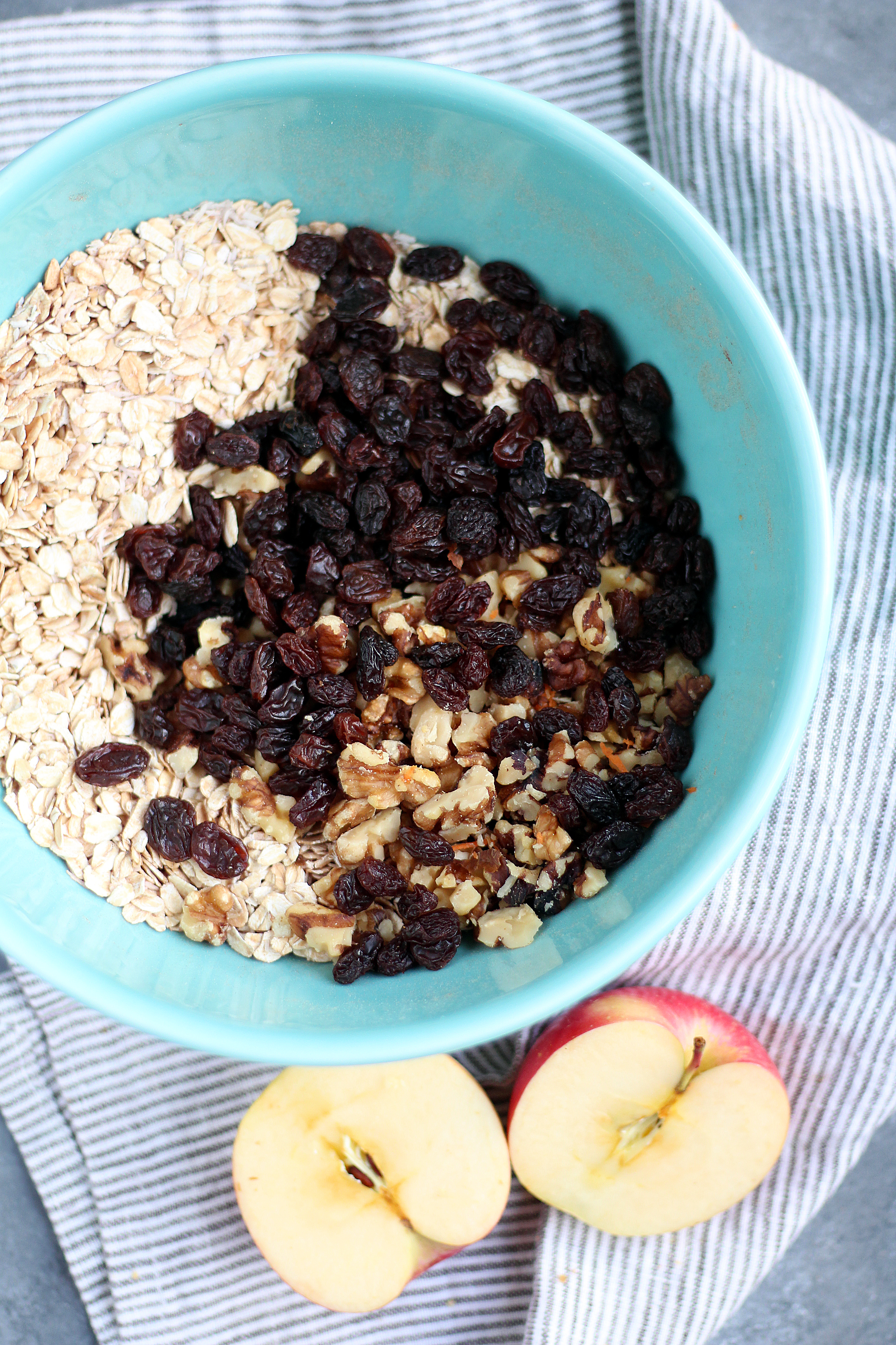 Morning Glory Baked Oatmeal. Loaded with coconut, carrot, raisins, and walnuts, and perfect for meal prep!